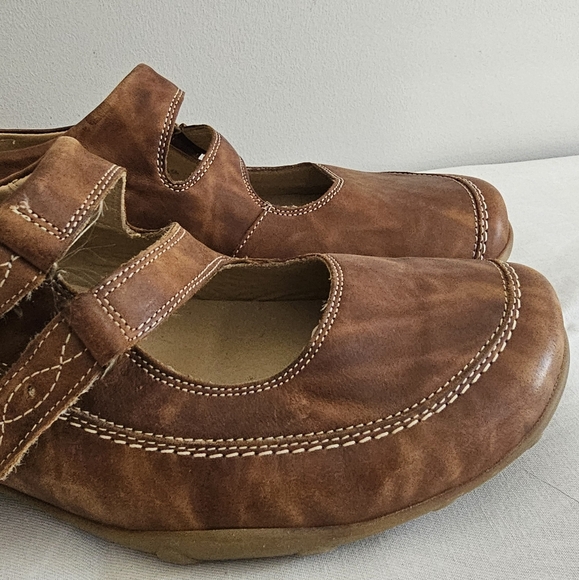 DUREA Womens Brown Leather Embroidered Iris Mary Jane Walking Shoes Sz 5 1/2 - Picture 3 of 9